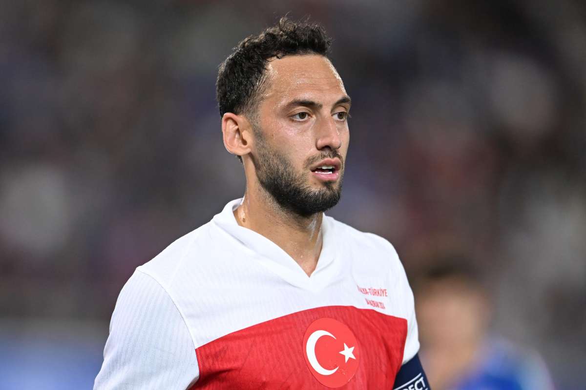 Inter, allarme Calhanoglu prima del derby: i tempi di recupero Inter, allarme Calhanoglu prima del derby: i tempi di recupero