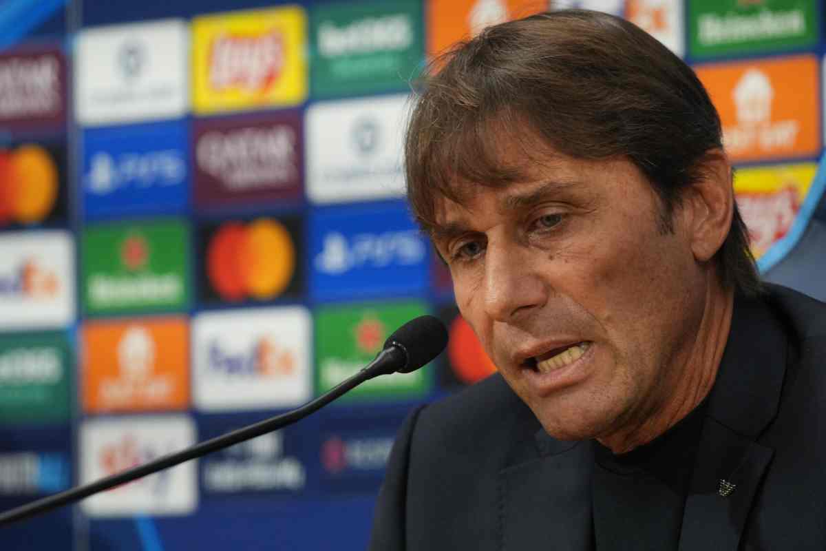 Bufera Napoli, altra mazzata per Conte: “Ha un complesso”