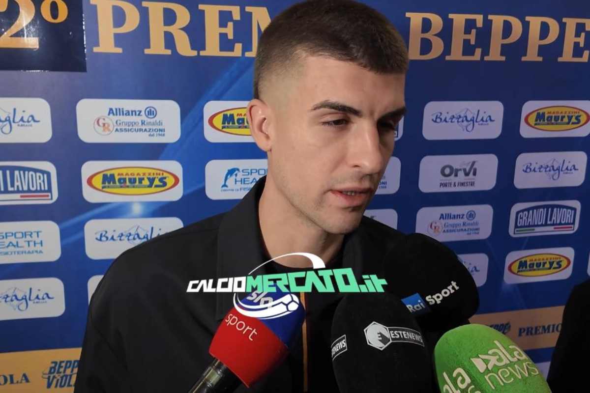 Mancini rivela: “Ayroldi mi ha chiesto scusa”. E sullo Scudetto si scatena: il gesto | VIDEO CM.IT Mancini rivela: “Ayroldi mi ha chiesto scusa”. E sullo Scudetto si scatena: il gesto | VIDEO CM.IT