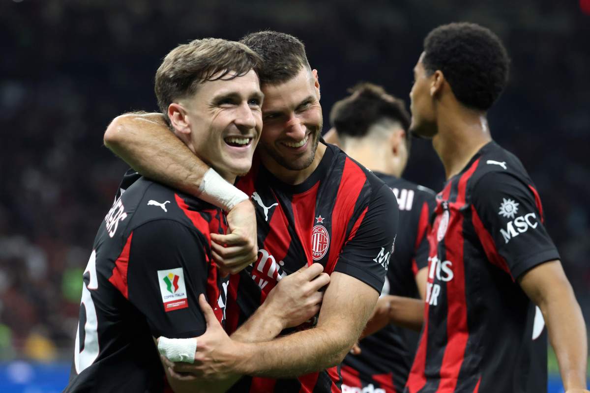 Gol del Milan da annullare? Spinta non punita: è già bufera Gol del Milan da annullare? Spinta non punita: è già bufera