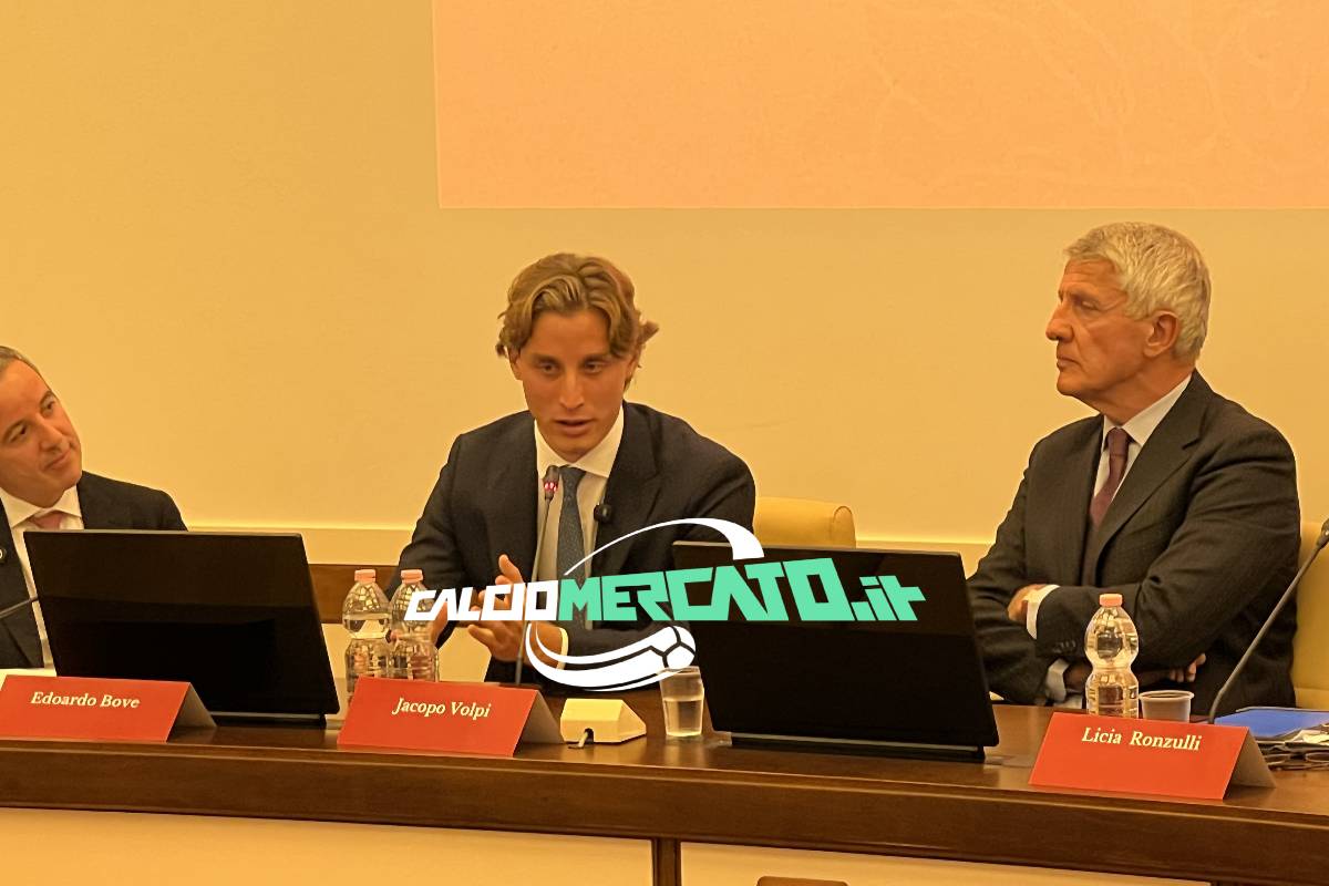 In Senato presentata la legge sul primo soccorso, la commozione di Bove: “L’obiettivo è tornare a giocare a calcio” In Senato presentata la legge sul primo soccorso, la commozione di Bove: “L’obiettivo è tornare a giocare a calcio”