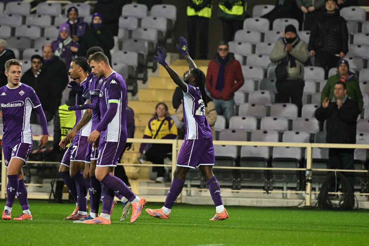 I calciatori della Fiorentina festeggiano 