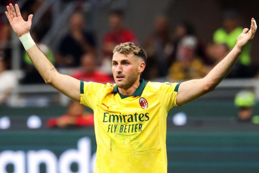 La delusione di Santiago Gimenez, attaccante del Milan