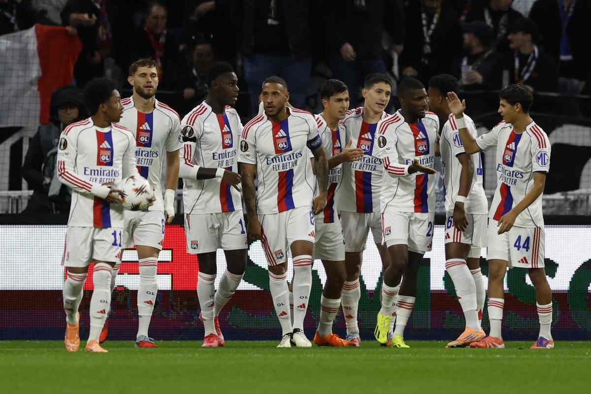 Nuovo scandalo a Lione: trasferimenti fittizi per calciatori mai arrivati in Ligue 1