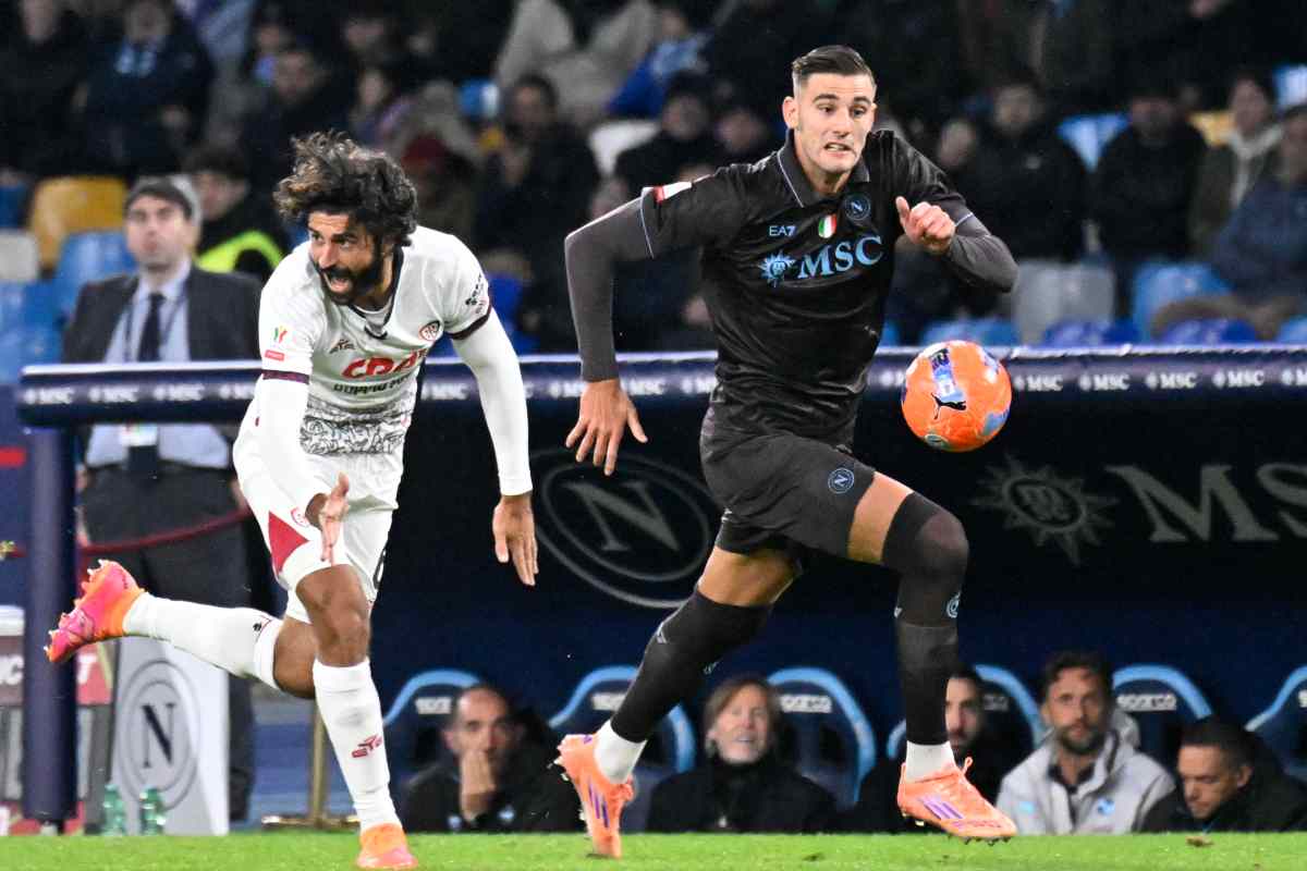 PAGELLE E TABELLINO COPPA ITALIA, Napoli-Cagliari 1-1 (10-9 dcr): Lucca tra fischi, Buongiorno decide la lunghissima serie di rigori