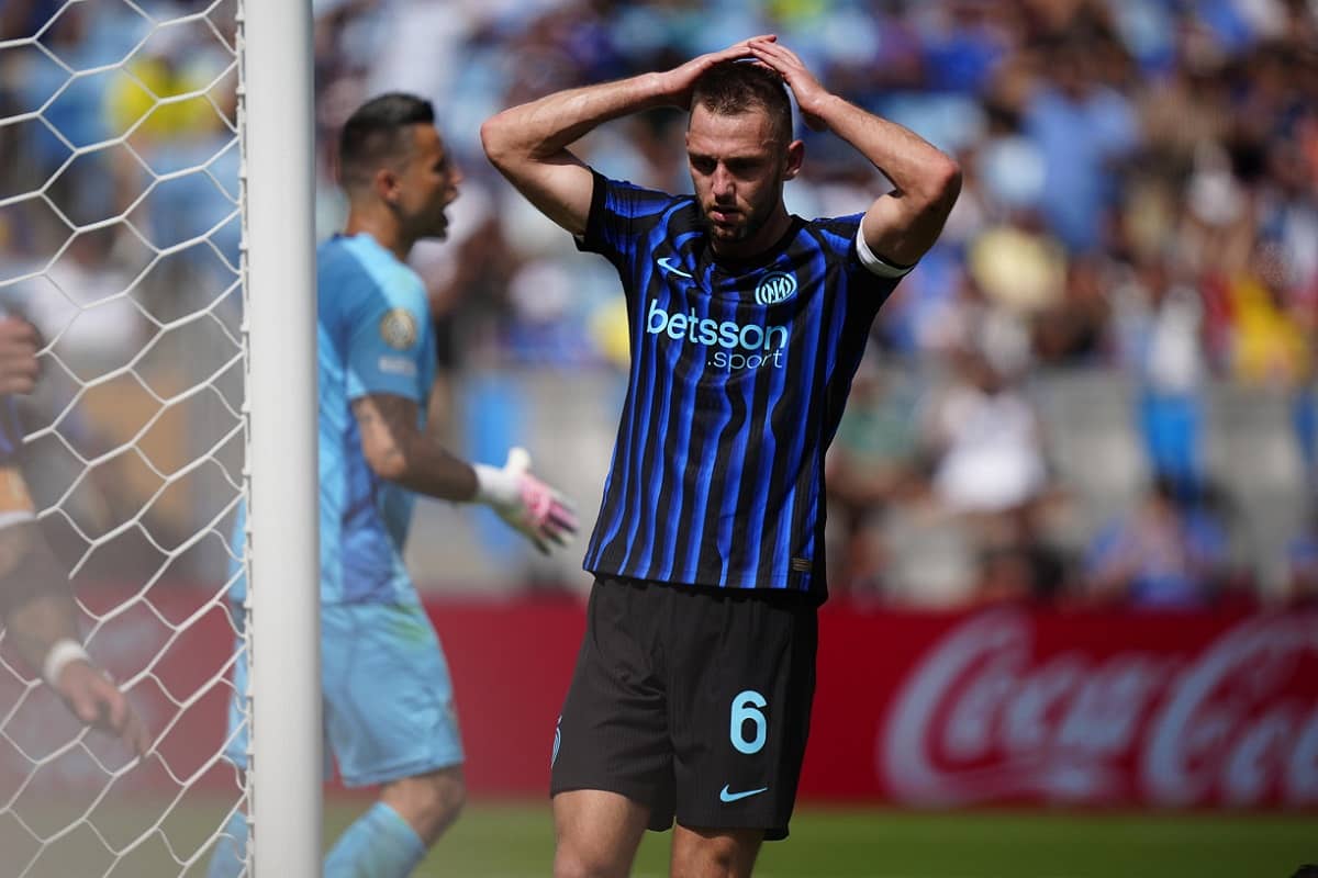 De Vrij, ultimo valzer con l’Inter: ha un altro club per gennaio De Vrij, ultimo valzer con l’Inter: ha un altro club per gennaio