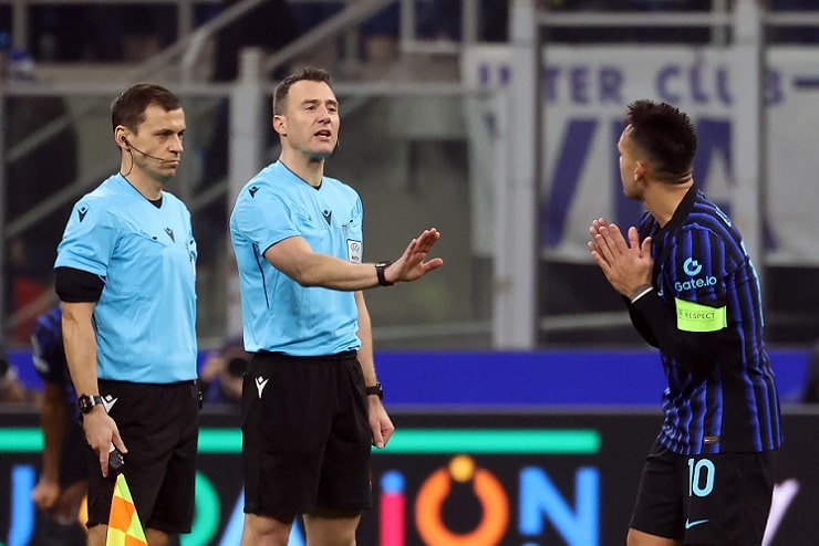 Moviola Inter-Liverpool: dal rigore di Bastoni al rosso a Jones