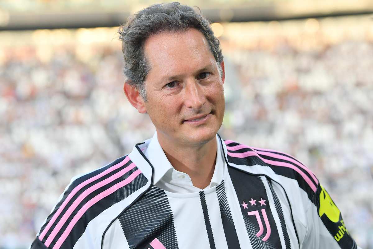 Elkann con la maglia della Juve