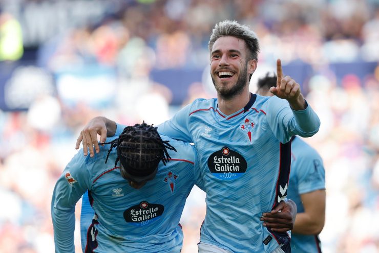 Mingueza esulta con la maglia del Celta Vigo