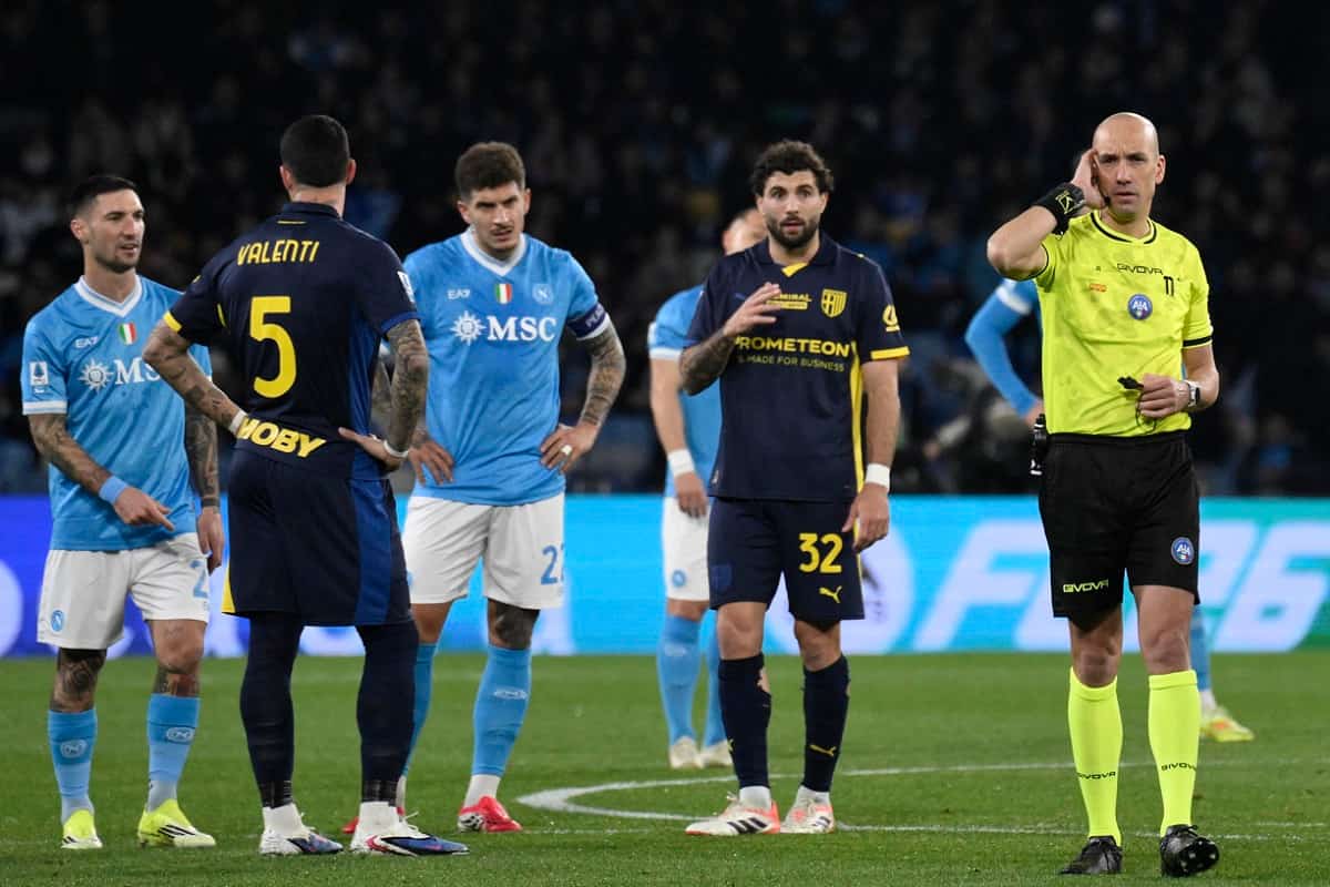 Napoli-Parma e precedenti: IFAB deve cambiare la regola