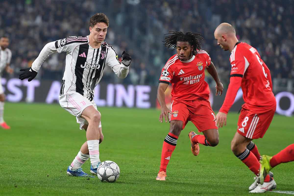 Yildiz in azione contro il Benfica