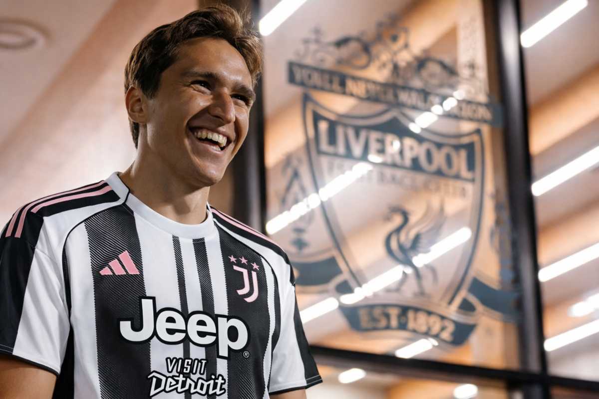 Chiesa con maglia Juve: foto AI