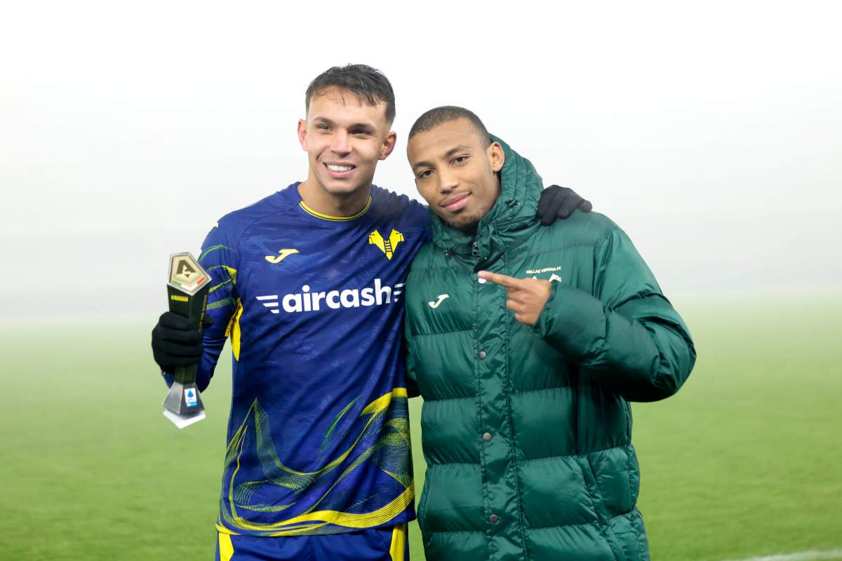 Giovane col premio di Player of the match