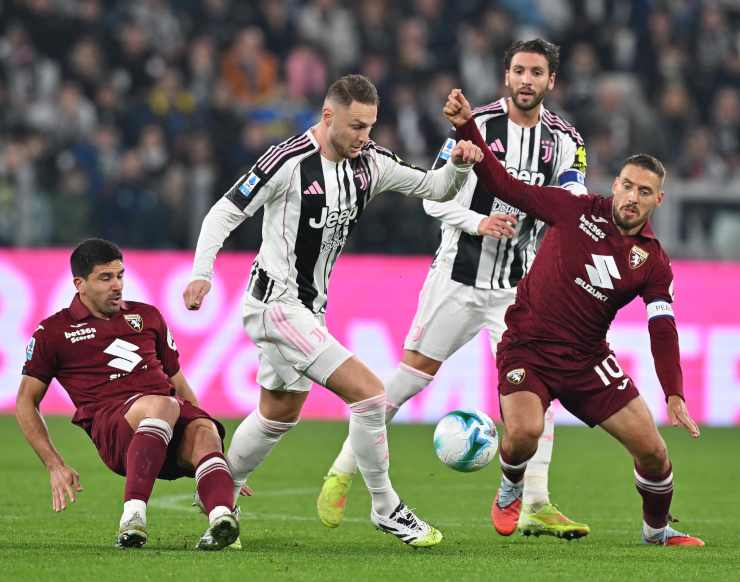 Koopmeiners in azione nel derby di Torino