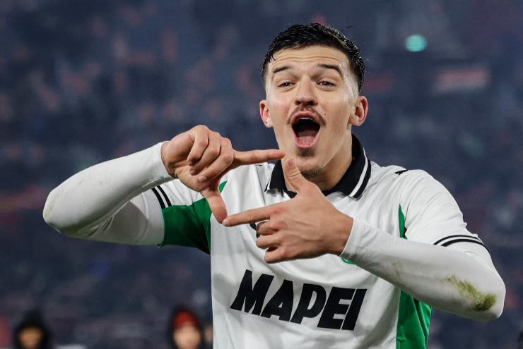 Muharemovic esulta dopo un gol col Sassuolo