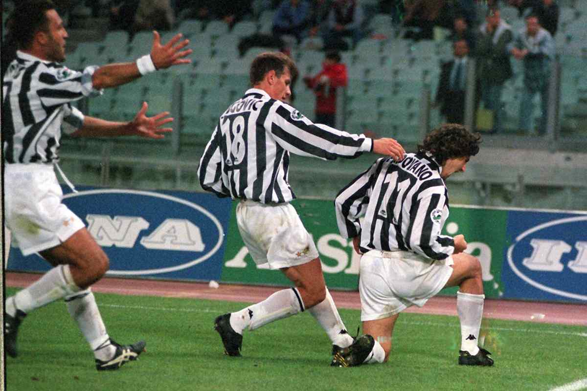 padovano esulta con di livio e Jugovic dopo un gol