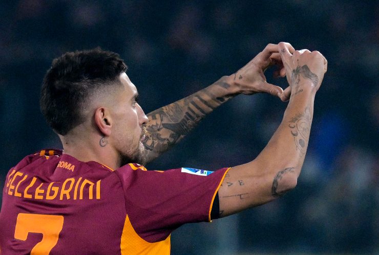 Pellegrini esulta dopo un gol con la Roma