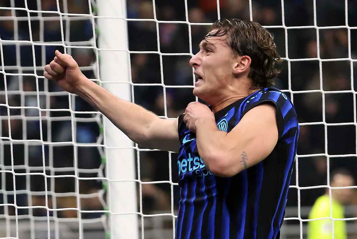 Pio Esposito esulta dopo il gol al Lecce