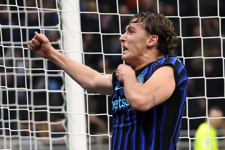 Pio Esposito esulta dopo il gol al Lecce