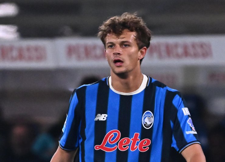 Scalvini in azione con l'Atalanta