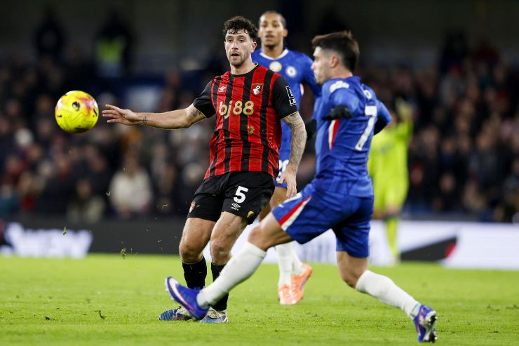 Senesi in azione col Bounemouth