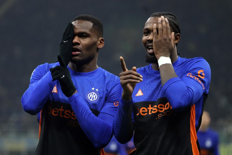 Thuram festeggia con Bonny in Inter-Pisa