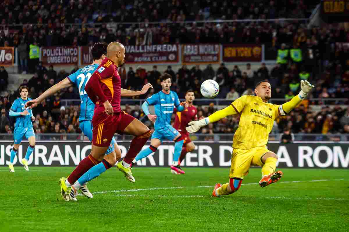 Il gol di Malen con il Cagliari 