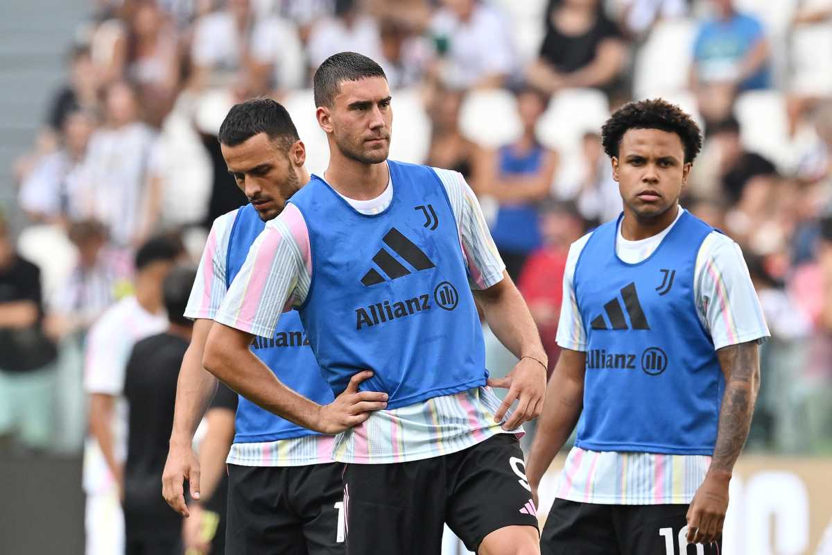 Vlahovic al posto di Thuram, intreccio Frattesi McKennie: Inter e Juve si gioca anche sul mercato