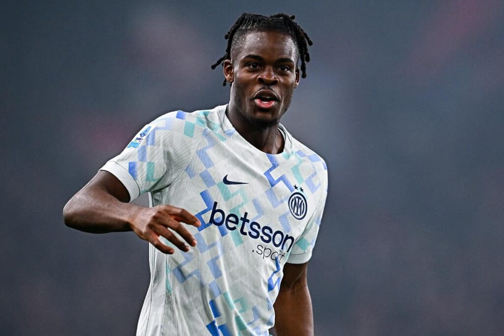 Calciomercato Inter, idea Comuzzo se parte Bisseck