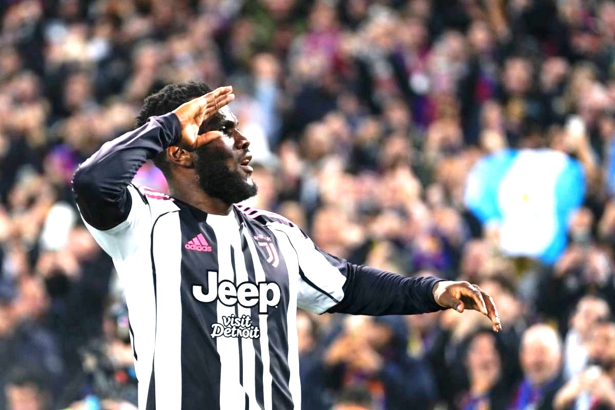 Kessie con la maglia della Juve: foto AI