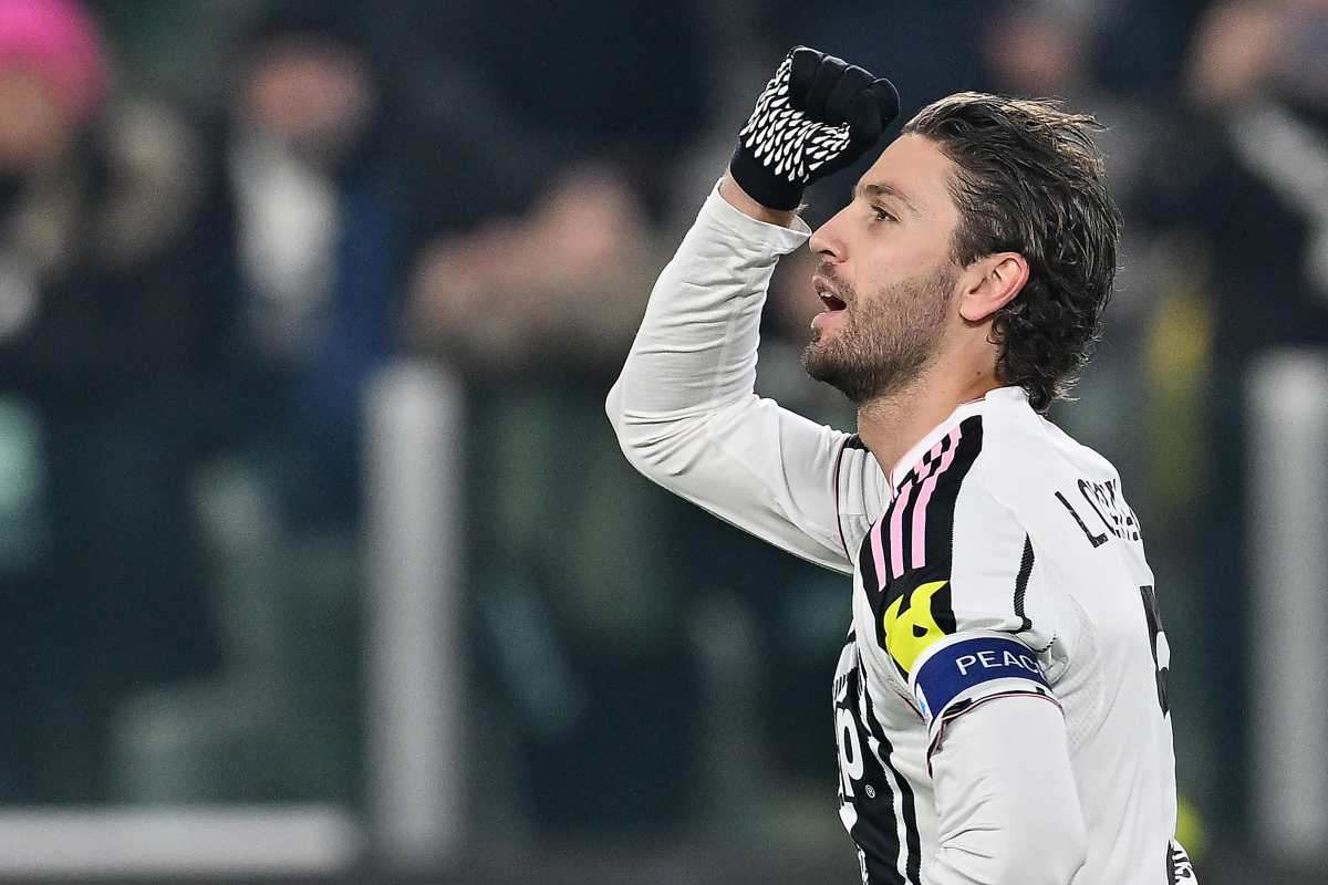 Locatelli esulta dopo un gol con la Juve
