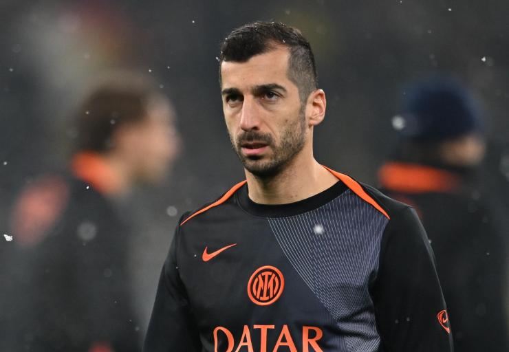 Mkhitaryan prima di una gara dell'Inter