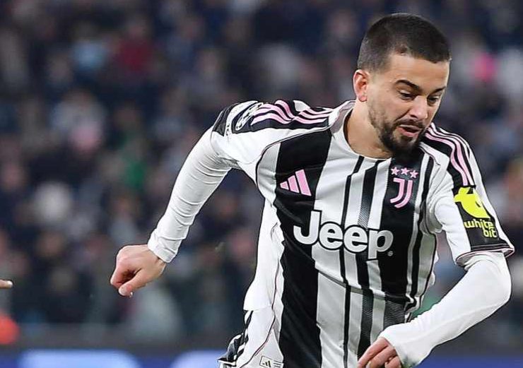 Zhegrova in azione con la Juve