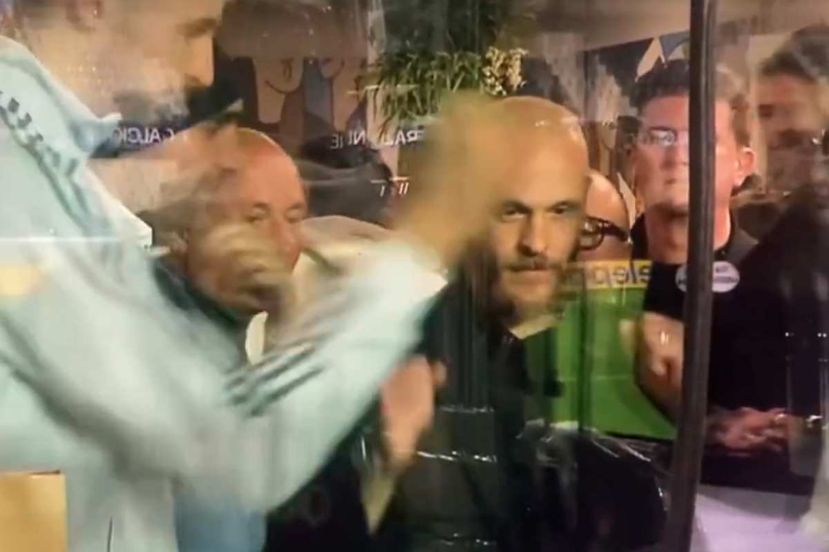 Dimarco esulta per la vittoria della Bosnia sul Galles