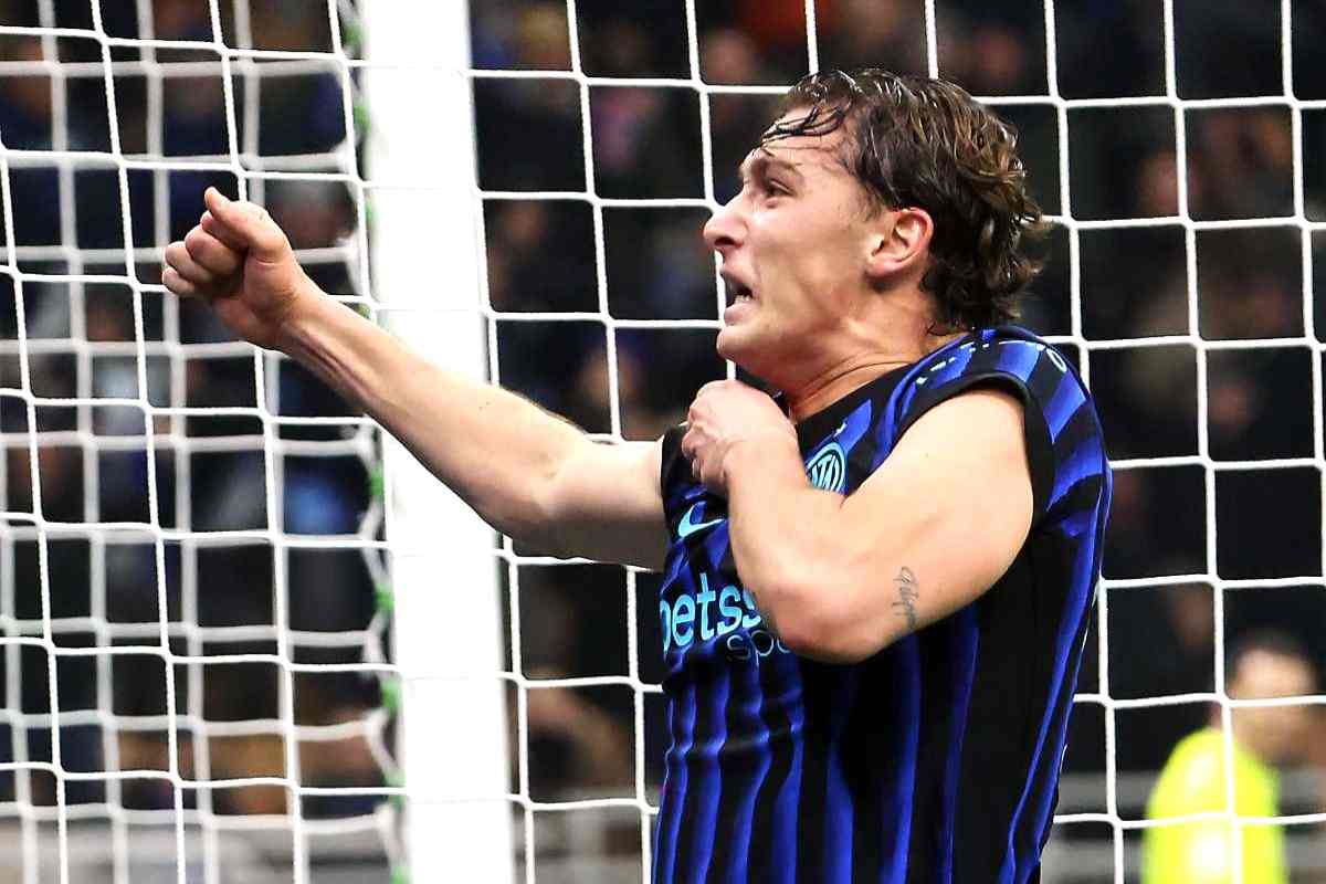 Pio Esposito esulta dopo un gol con l'Inter