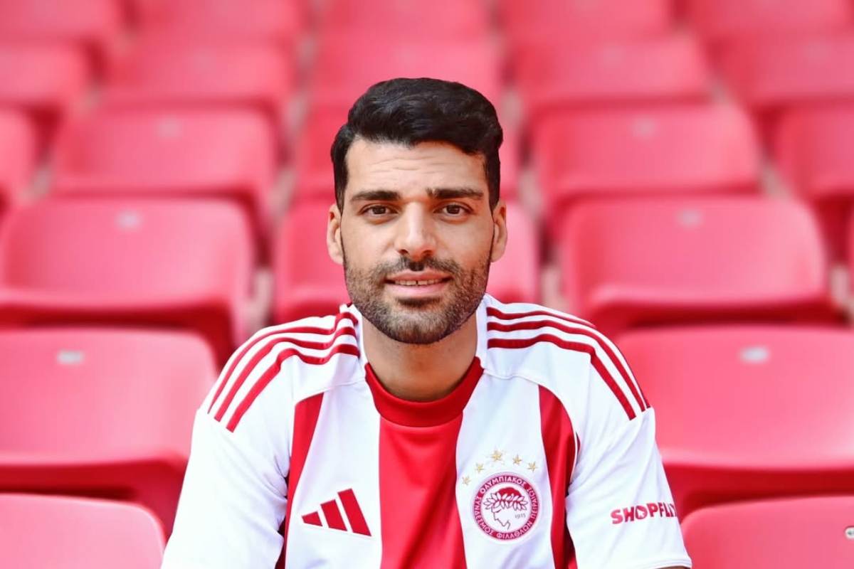 Taremi con la maglia dell'Olympiacos