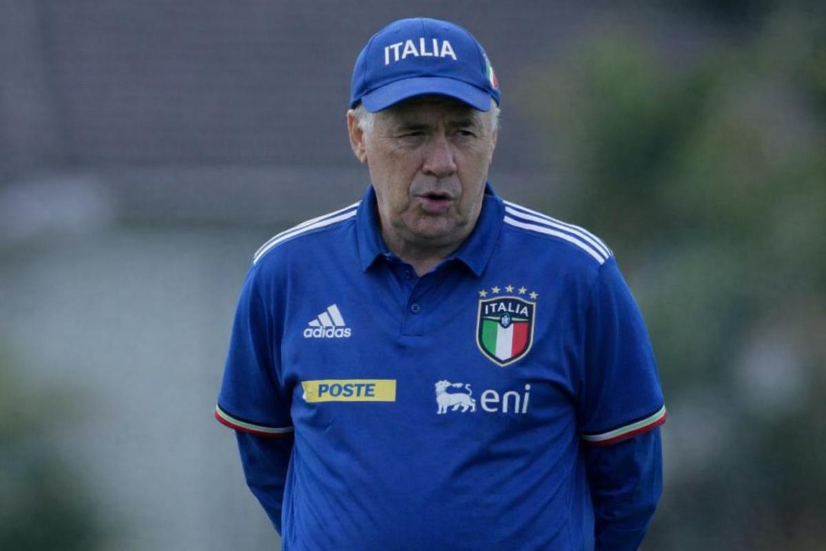 Ancelotti con divisa Nazionale italiana: foto AI