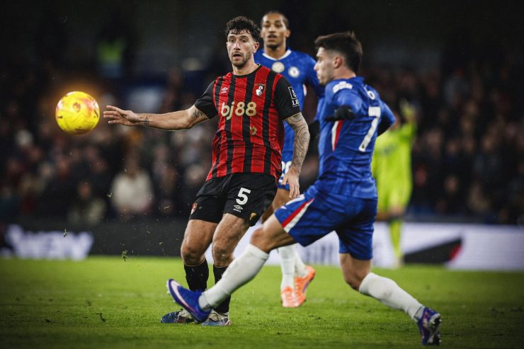 Senesi in azione col Bournemouth