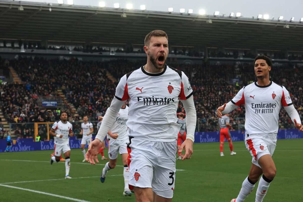 Calciomercato Milan, Pavlovic nel mirino del Galatasaray