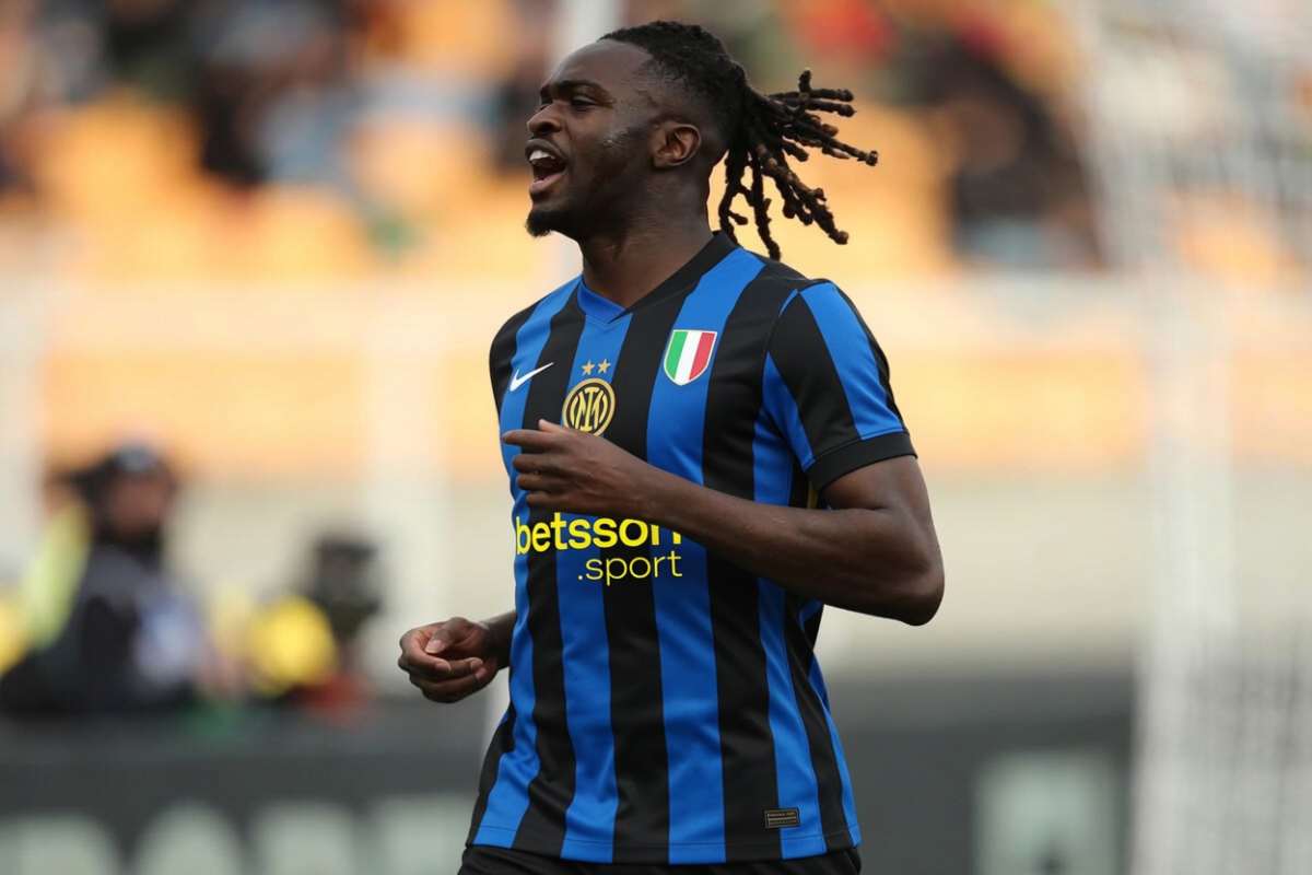 Solet con maglia Inter 2026/2027: foto AI