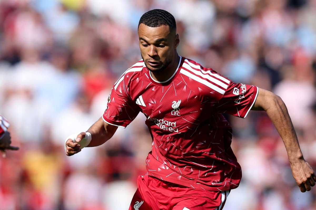 Cody Gakpo in azione con il Liverpool