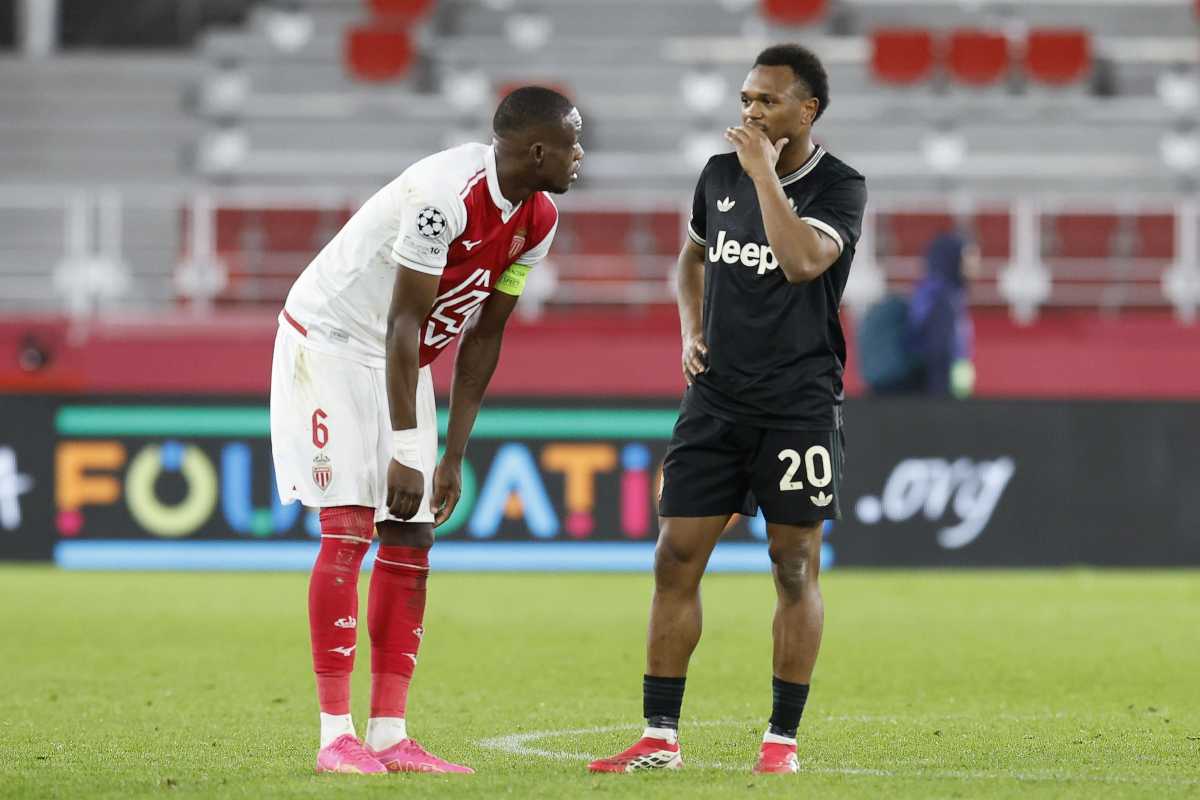Openda durante Monaco-Juventus