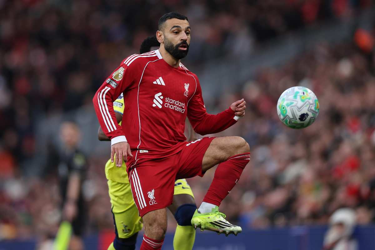 Momo Salah controlla palla