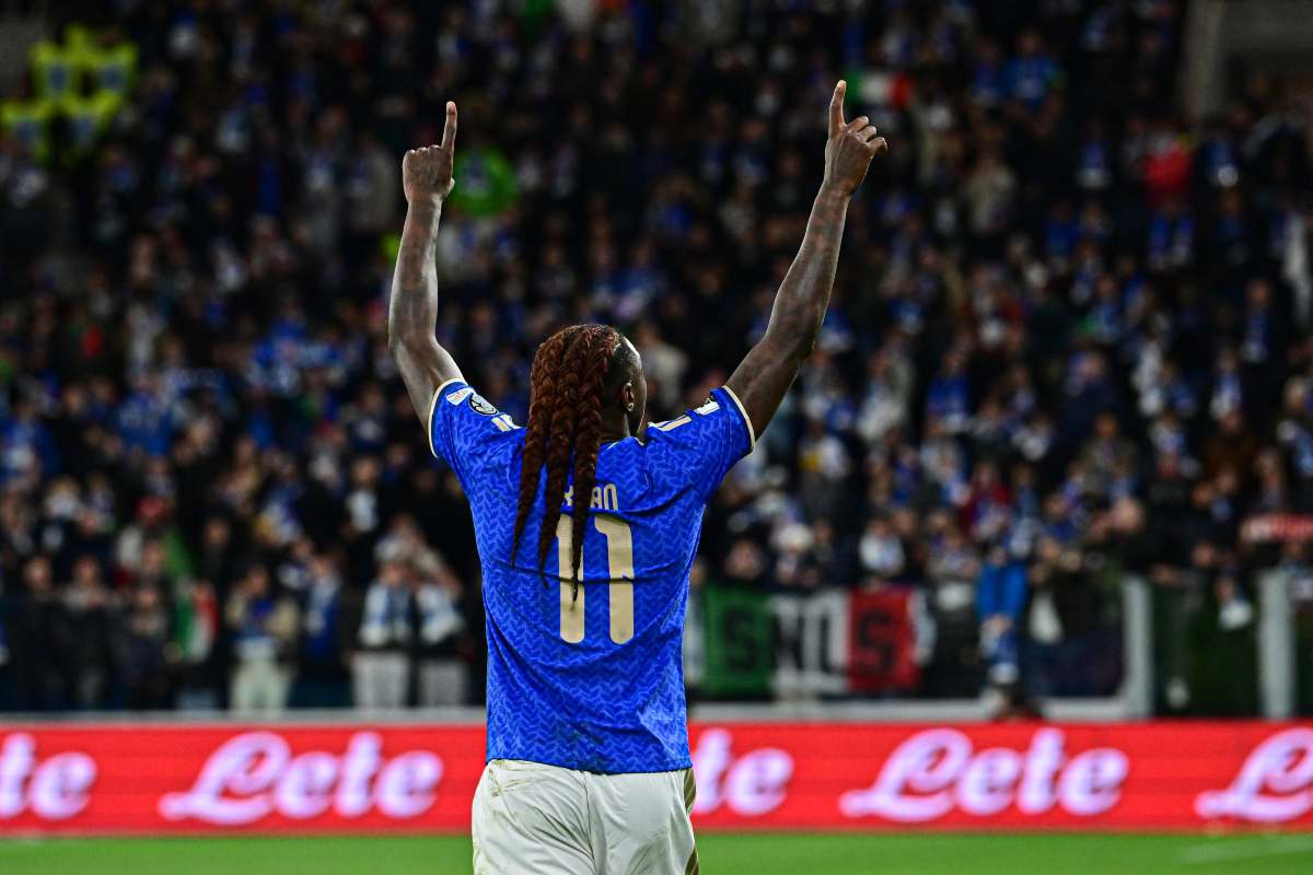 Kean esulta con la maglia dell'Italia